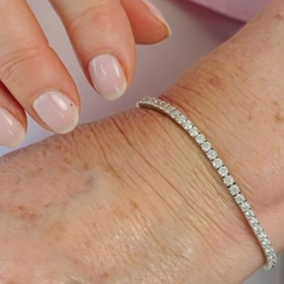 6.0ct Diamond Tennis Bracelet Women Moissanite 925 Gift Anniversary Mothers Day - Picture 5 of 6